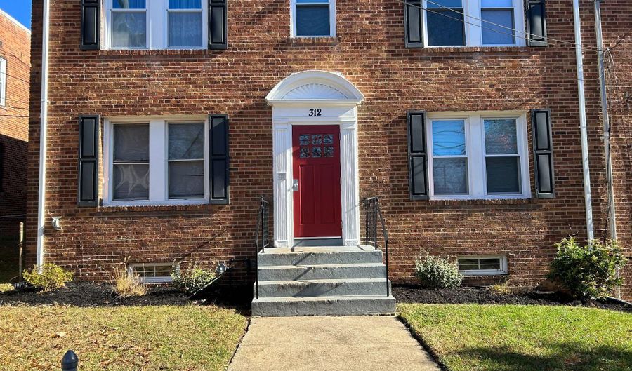 312 SE 34TH St SE 1, Washington, DC 20019 - 2 Beds, 1 Bath