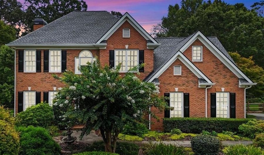 1042 AVERY CREEK Dr, Woodstock, GA 30188 - 5 Beds, 4 Bath