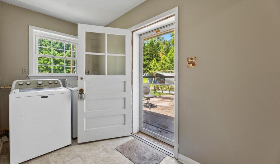 467 STATON Ln, Amissville, VA 20106 - 4 Beds, 2 Bath