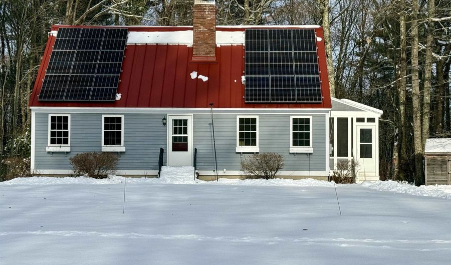 29 Quaker Ln, Barrington, NH 03825 - 3 Beds, 2 Bath