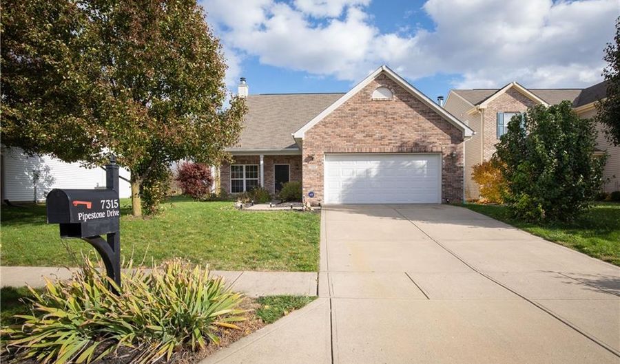 7315 Pipestone Dr, Indianapolis, IN 46217 - 3 Beds, 3 Bath