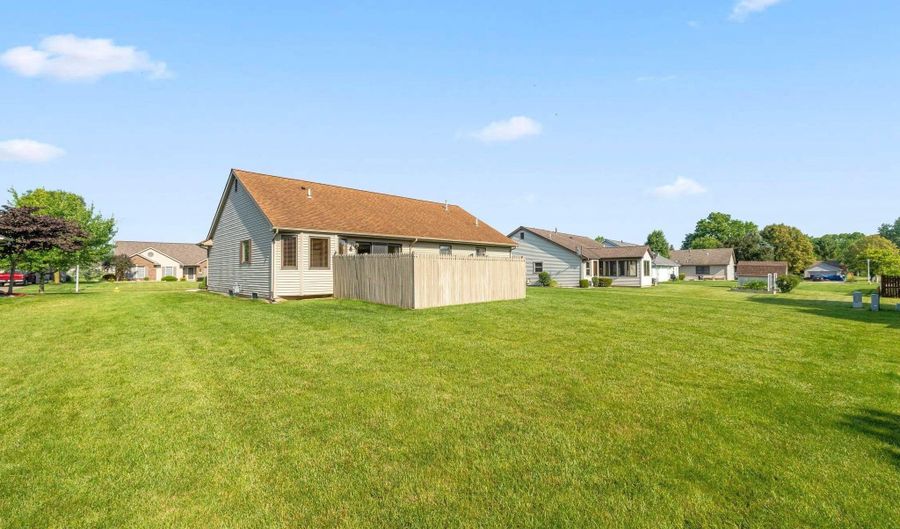 1408 Duesenberg Dr, Auburn, IN 46706 - 3 Beds, 2 Bath
