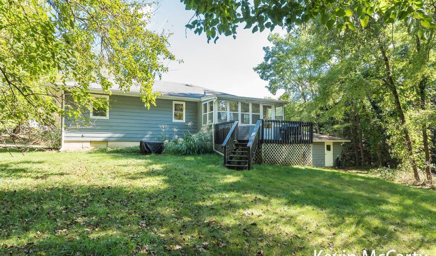 2955 Buttrick Ave SE, Ada, MI 49301 - 3 Beds, 2 Bath