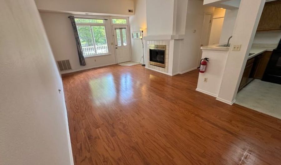 30 Wentworth Rd, Bedminster, NJ 07921 - 2 Beds, 2 Bath