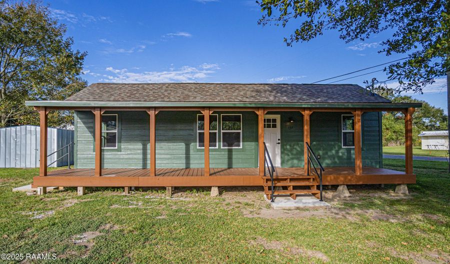 137 Last St, Arnaudville, LA 70512 - 3 Beds, 2 Bath