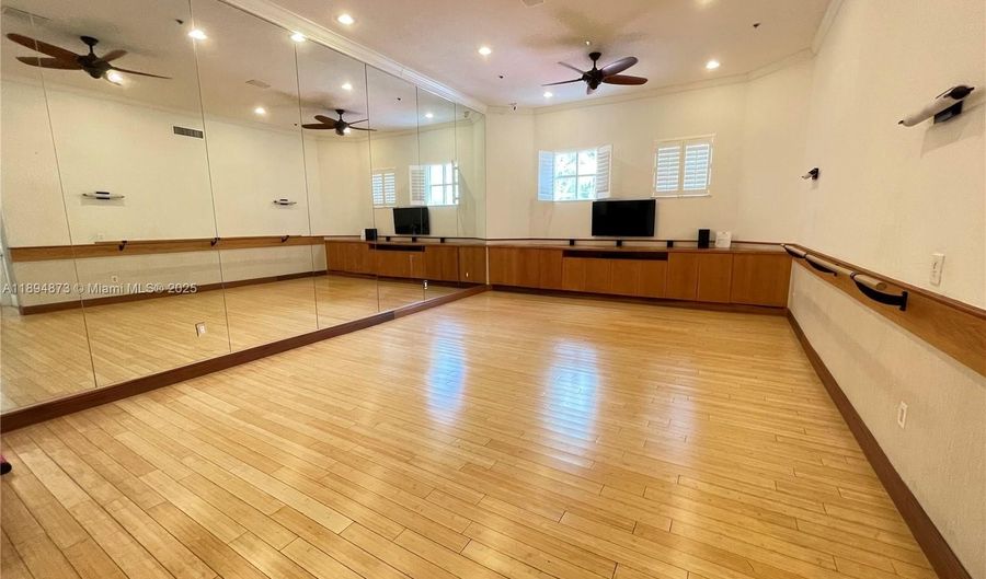 3255 NE 184th St 12113, Aventura, FL 33160 - 1 Beds, 1 Bath