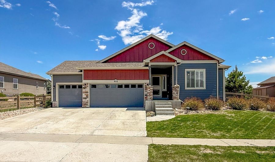 902 Canyonlands St, Berthoud, CO 80513 - 6 Beds, 3 Bath