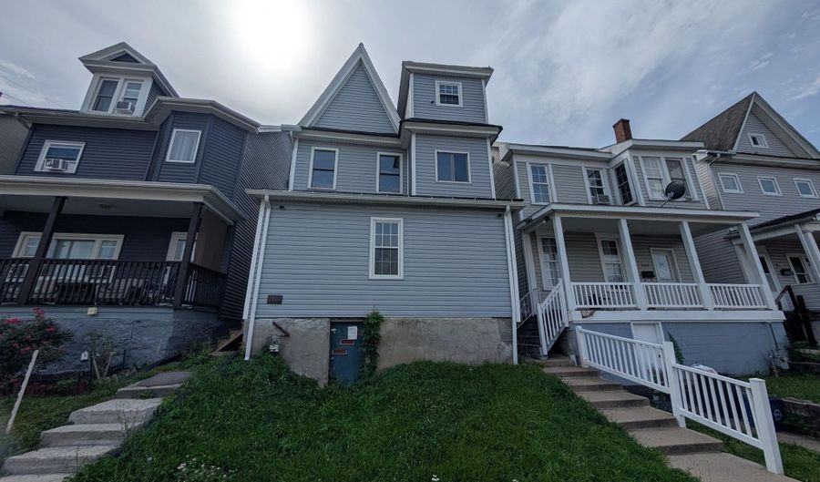 2107 3rd Ave, Altoona, PA 16602 - 3 Beds, 2 Bath