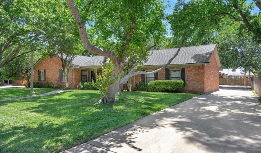 3902 LYNETTE Dr, Amarillo, TX 79109 - 3 Beds, 2 Bath