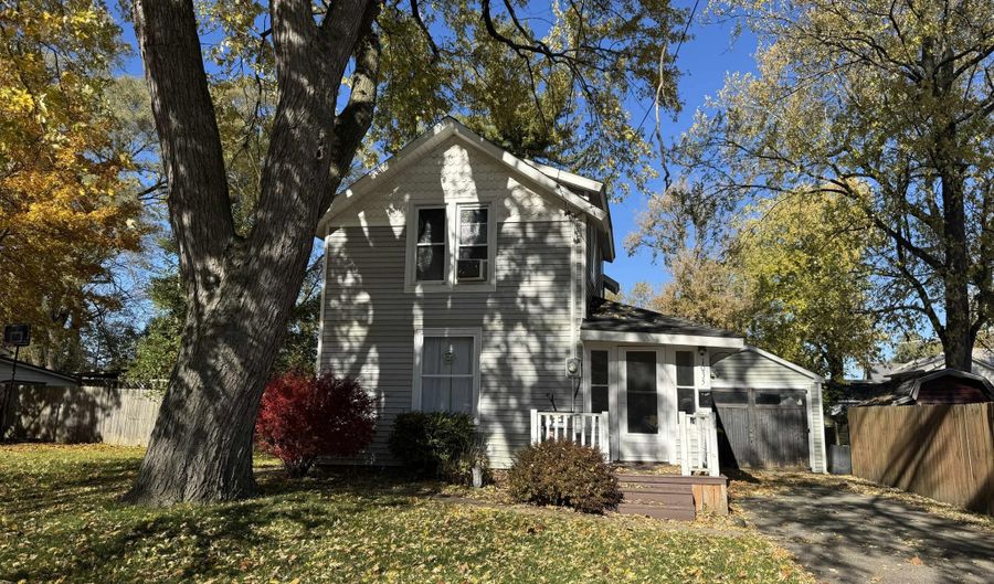 1035 Eastward St, Alma, MI 48801 - 2 Beds, 2 Bath