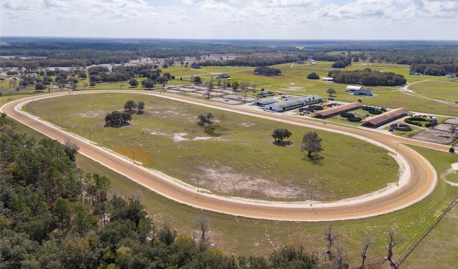 4695 NE 112TH Ln, Anthony, FL 32617 - 11 Beds, 7 Bath