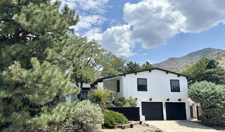 3900 Big Sky Dr NE, Albuquerque, NM 87111 - 4 Beds, 3 Bath