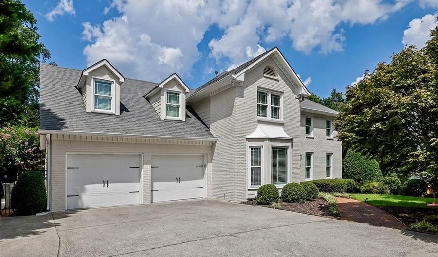 425 Red Jacket Way, Alpharetta, GA 30005 - 5 Beds, 4 Bath