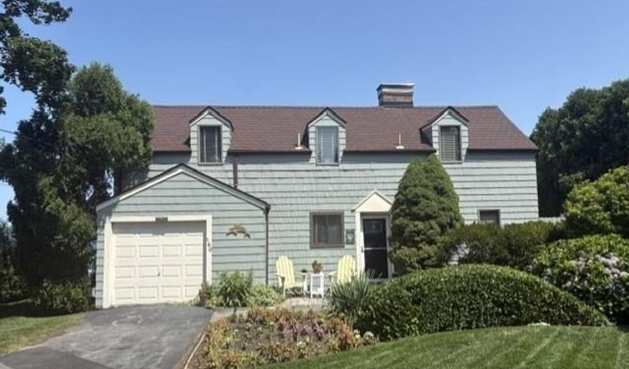 160 Col. John Gardner Rd, Narragansett, RI 02882 - 3 Beds, 2 Bath
