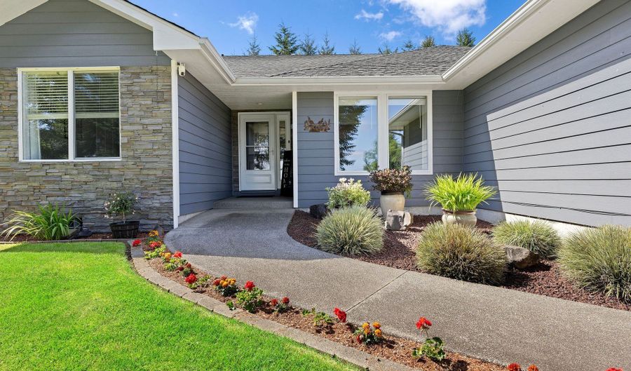 42224 TIFFANY Ln, Astoria, OR 97103 - 3 Beds, 2 Bath