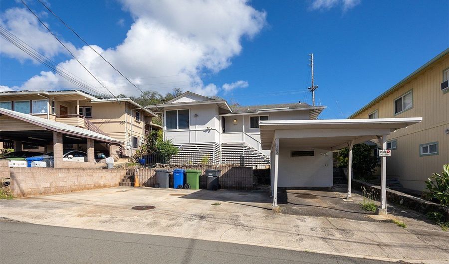 4525 Aliikoa St, Honolulu, HI 96821 - 3 Beds, 1 Bath
