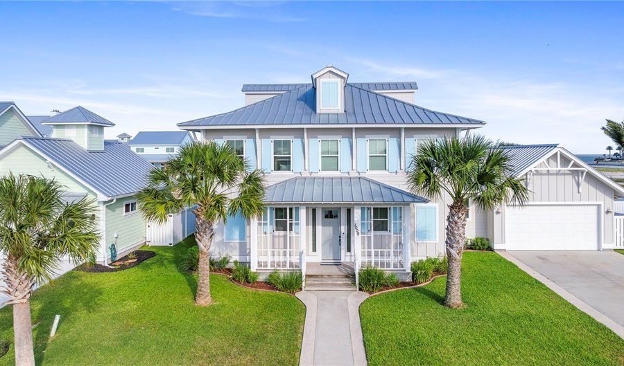1009 Fiji Dr, Rockport, TX 78382 - 4 Beds, 4 Bath