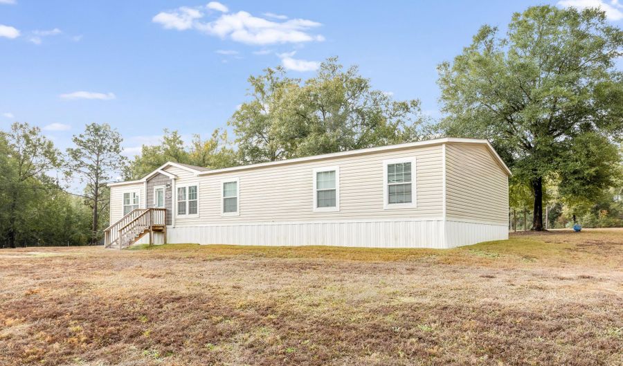 6224 Old River Rd, Baker, FL 32531 - 5 Beds, 3 Bath