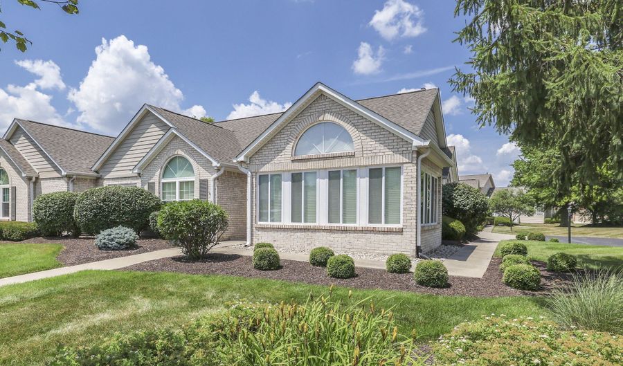 7304 Lake Lakota Pl 44, Indianapolis, IN 46217 - 3 Beds, 2 Bath