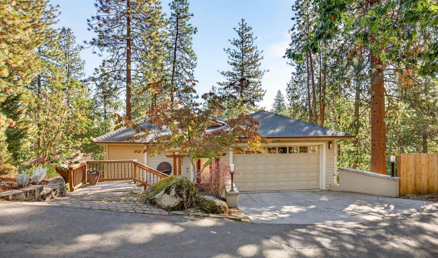 774 Lisa Ln, Ashland, OR 97520 - 4 Beds, 4 Bath