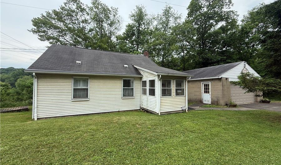 1792 State Route 356, Allegheny Twp., PA 15656 - 2 Beds, 1 Bath
