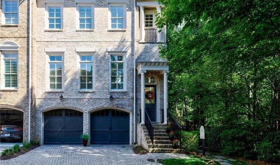 9018 Riverbend Mnr, Alpharetta, GA 30022 - 3 Beds, 4 Bath