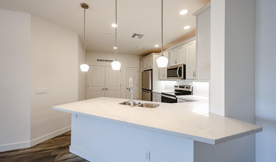 2511 W QUEEN CREEK Rd 180, Chandler, AZ 85248 - 2 Beds, 2 Bath