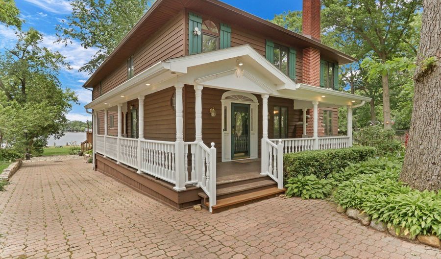 22806 W Loon Lake Blvd, Antioch, IL 60002 - 4 Beds, 4 Bath