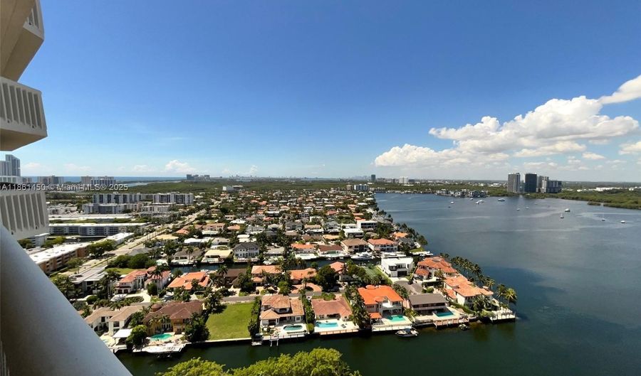 1000 W Island Blvd 2707, Aventura, FL 33160 - 3 Beds, 3 Bath