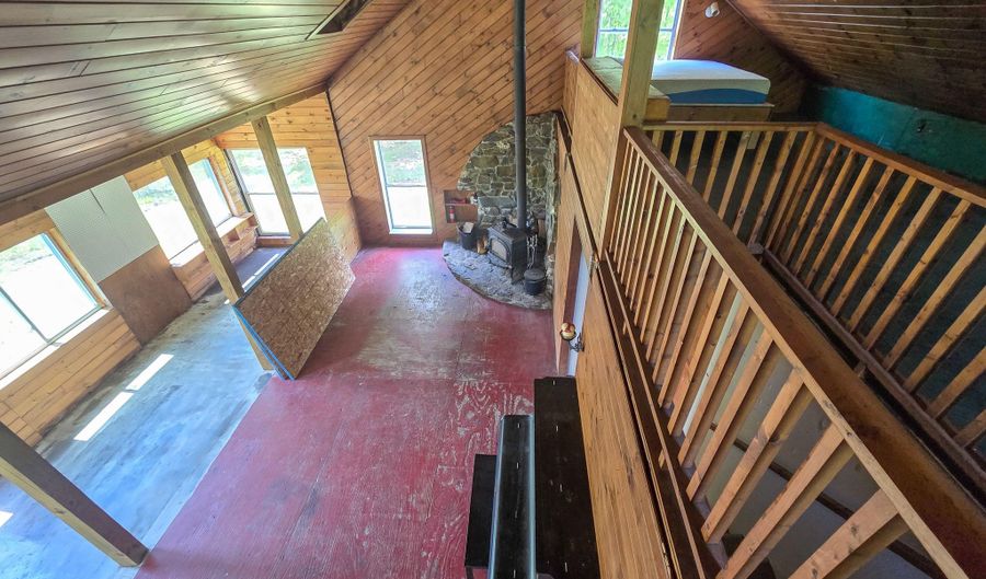 990 W Daniels Rd, Albany, VT 05820 - 2 Beds, 1 Bath