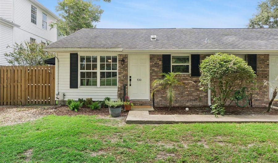 530 W PAR St 530, Orlando, FL 32804 - 2 Beds, 2 Bath
