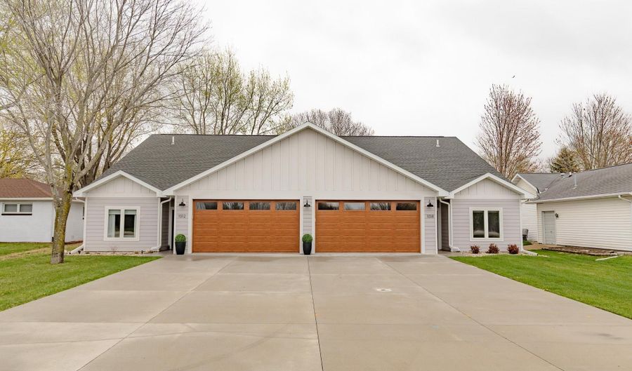 1018 Emerald Hills Dr, Arnolds Park, IA 51331 - 3 Beds, 1 Bath