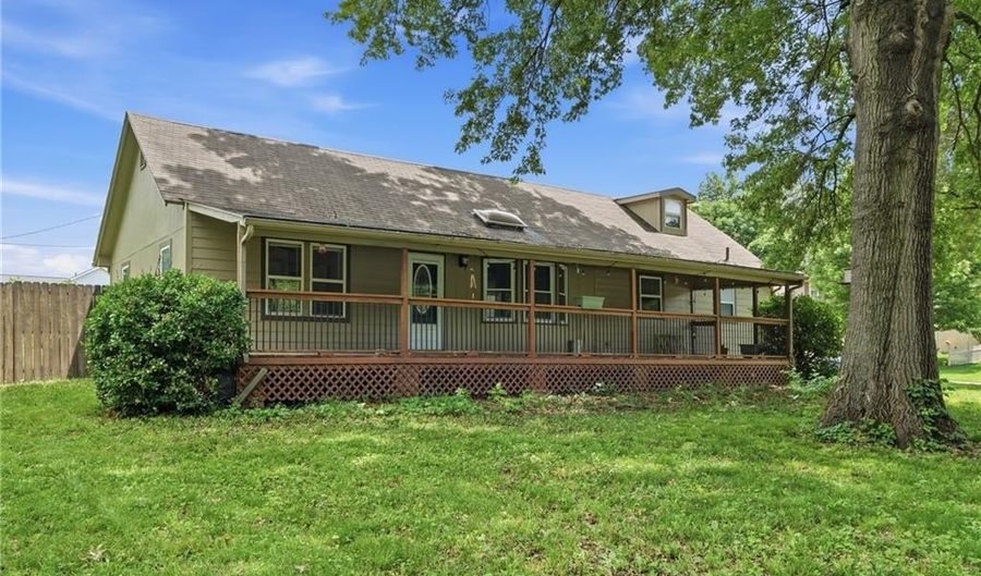3209 N 155th St, Basehor, KS 66007 - 3 Beds, 2 Bath