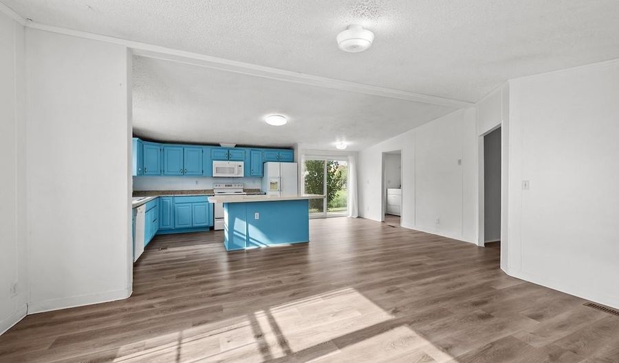 5325 Allison St, Arvada, CO 80002 - 7 Beds, 4 Bath