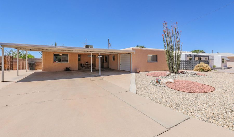1809 College Ave, Alamogordo, NM 88310 - 3 Beds, 2 Bath