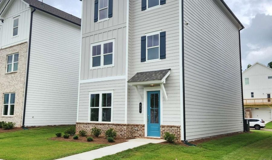 821 York, Acworth, GA 30102 - 4 Beds, 4 Bath