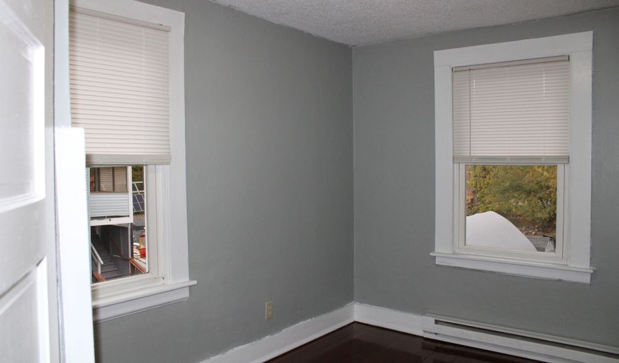 24 James St, Bristol, CT 06010 - 2 Beds, 1 Bath