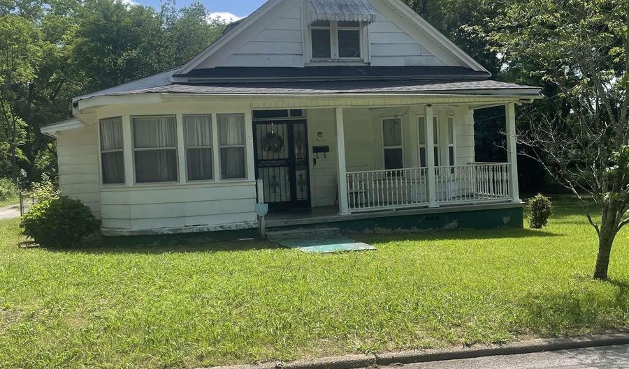 1615 STEPHENS Ave, Anniston, AL 36201 - 3 Beds, 3 Bath