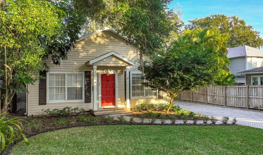 1209 CLOUSER Ave, Orlando, FL 32804 - 3 Beds, 2 Bath