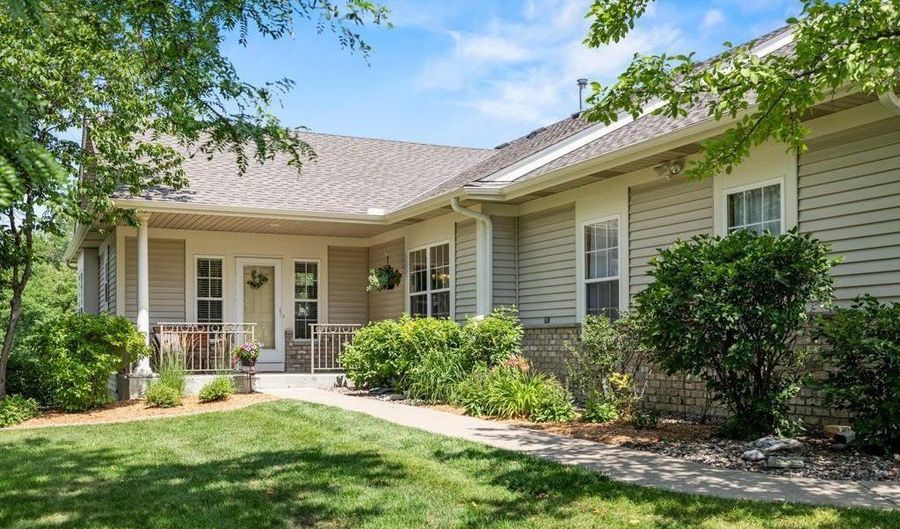 14425 Freesia Way, Apple Valley, MN 55124 - 2 Beds, 3 Bath