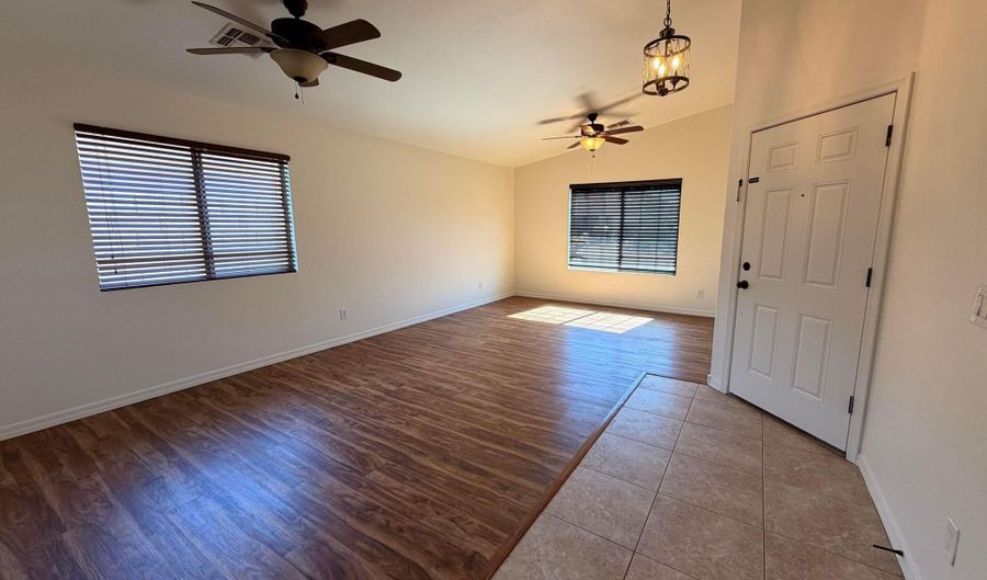 516 E Wolf Hollow Dr, Casa Grande, AZ 85122 - 4 Beds, 2 Bath