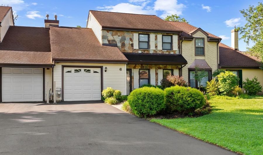 6 WHITEMARSH Ct, Dover, DE 19904 - 2 Beds, 3 Bath