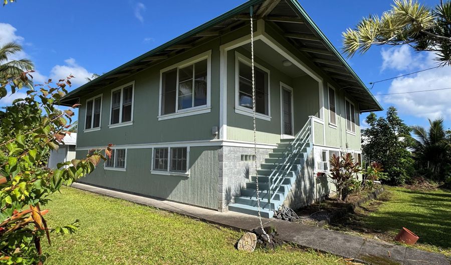 524 LAUKAPU St, Hilo, HI 96720 - 3 Beds, 2 Bath