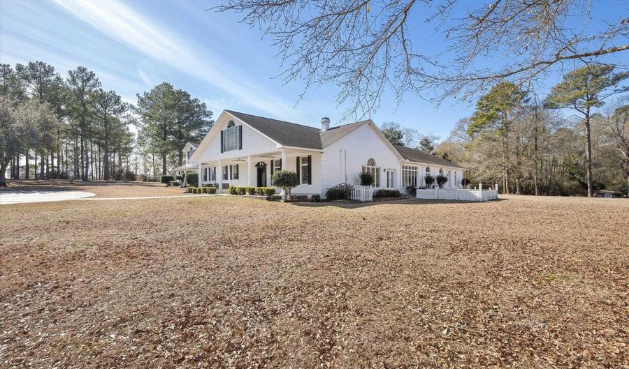 26511 Antioch Rd, Andalusia, AL 36421 - 6 Beds, 6 Bath