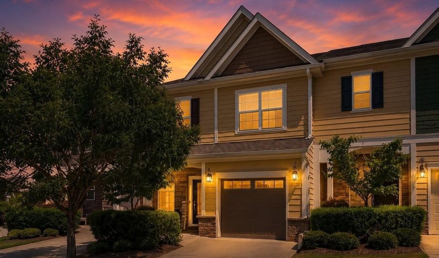 120 Ransomwood Dr, Apex, NC 27539 - 2 Beds, 3 Bath
