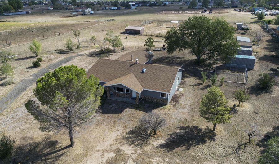 695 S Mountain View Rd, Chino Valley, AZ 86323 - 3 Beds, 2 Bath