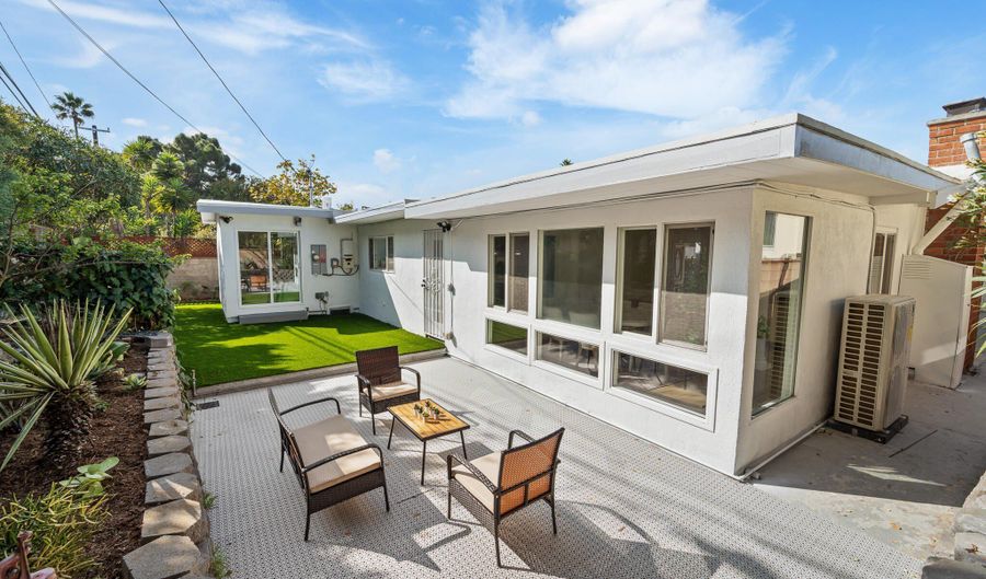 7272 W 90th St, Los Angeles, CA 90045 - 4 Beds, 3 Bath