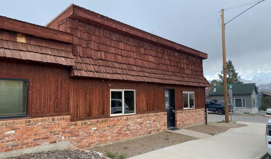 730 Main Ave, Challis, ID 83226 - 2 Beds, 1 Bath