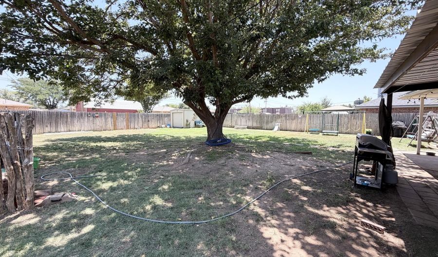 1010 Avenue J, Abernathy, TX 79311 - 3 Beds, 2 Bath