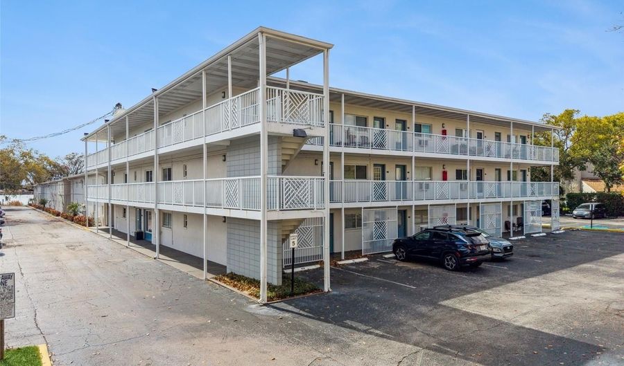 320 LAKEVIEW St 108, Orlando, FL 32804 - 1 Beds, 1 Bath